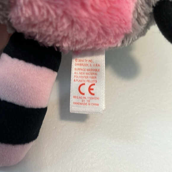 TY Beanie Boos Rocco the Raccoon 9” Plush - Picture 8 of 9